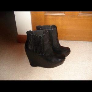 Steve Madden ASTROID wedge boot