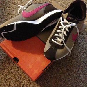 Nike