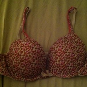 Victoria Secret Push Up Bra- Body