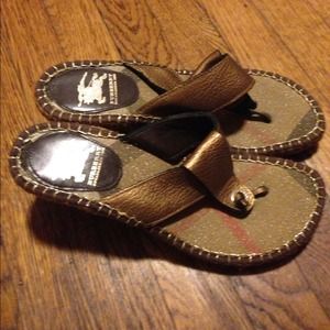Burberry Gold espadrilles wedge thong sandal