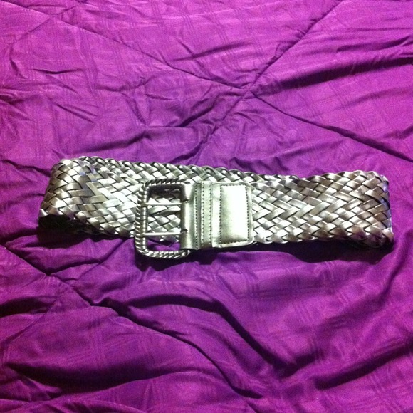 Silver fashion buckle belt. - Picture 1 of 1