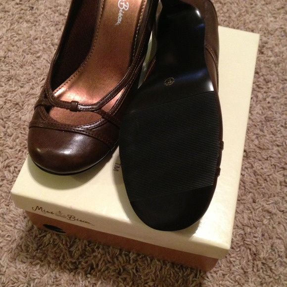 Miss👑Bison - Picture 2 of 5