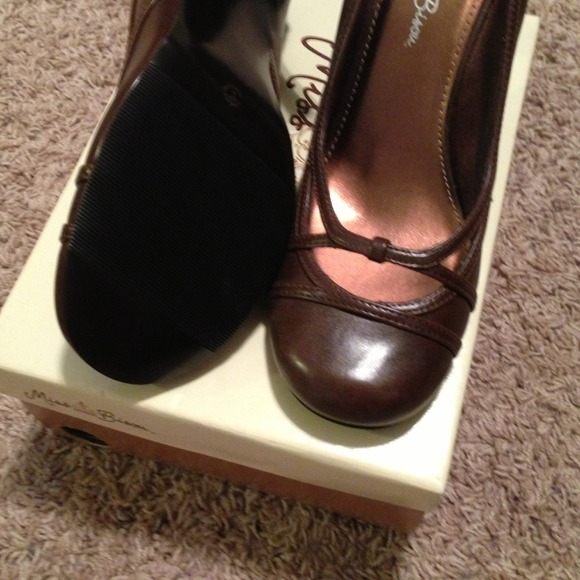 Miss👑Bison - Picture 5 of 5