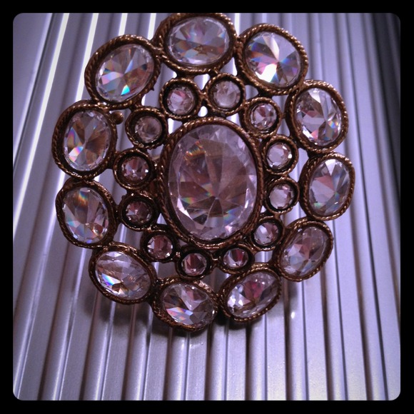 Beautiful Rhinestone Gold Ring