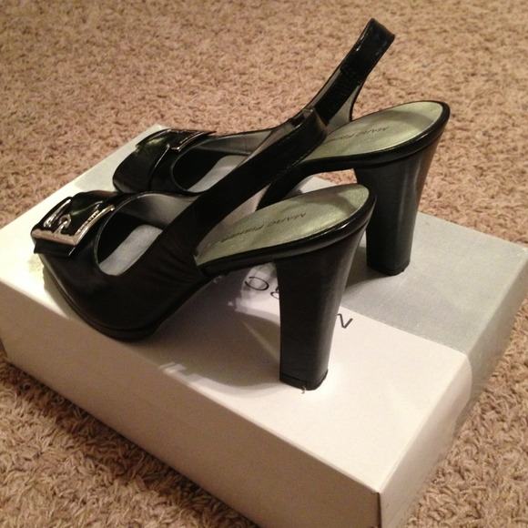 Marc fisher heels with cute buckle. - Picture 2 of 3