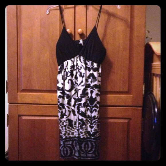 ✳REDUCED✳Cute black,gray,white dress size XL
