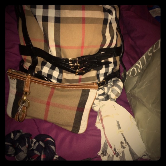 🙏🙏🙏Burberry♥😘😘 Sharing!