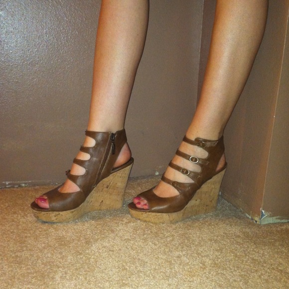 Guess Shoes - Guess wedges.