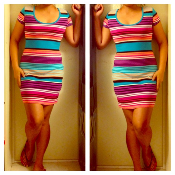 💢Sold by bundle💢Cute comfy stripe casual dress