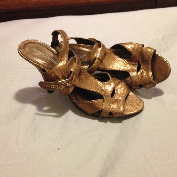 Heels - Picture 2 of 3