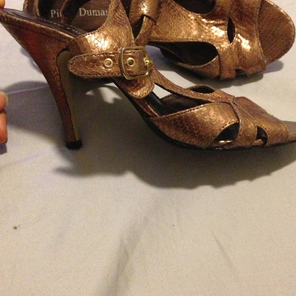 Heels - Picture 3 of 3
