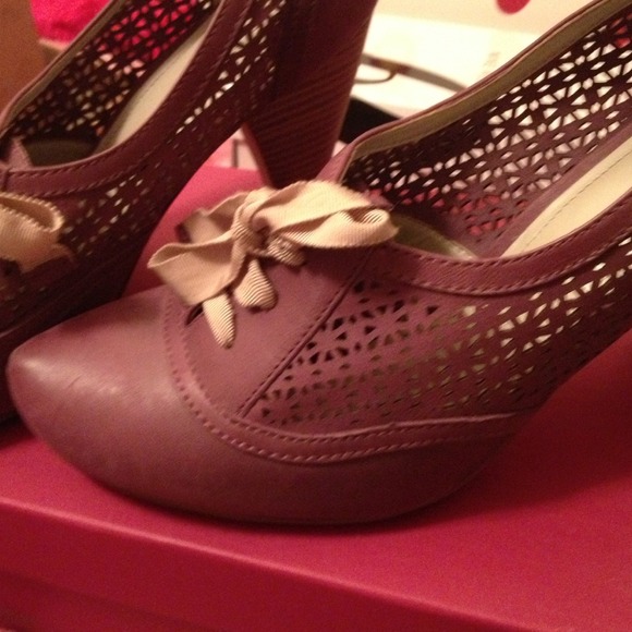 ⛔SOLD⛔ Oxford pumps - Picture 4 of 4