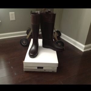 Banana Republic Rain Boots!💕