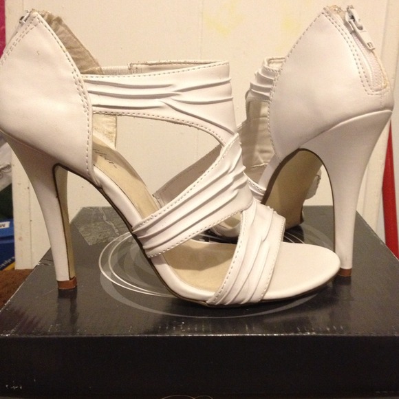 white heels 💕