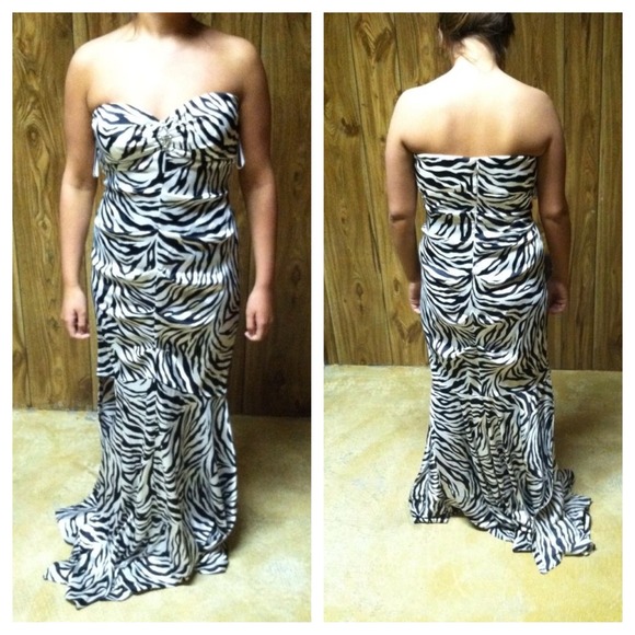 Prom dresses - Picture 4 of 4