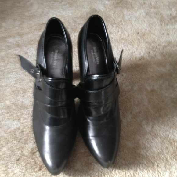 Sold - Picture 3 of 4