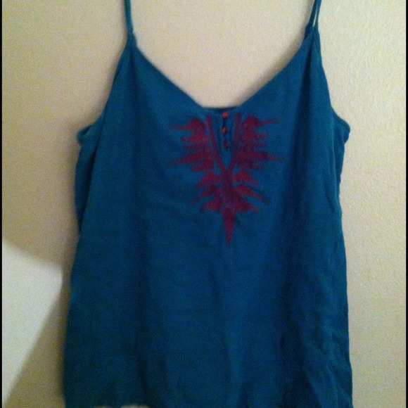 spaghetti strap shirt with embroidery - Picture 1 of 1