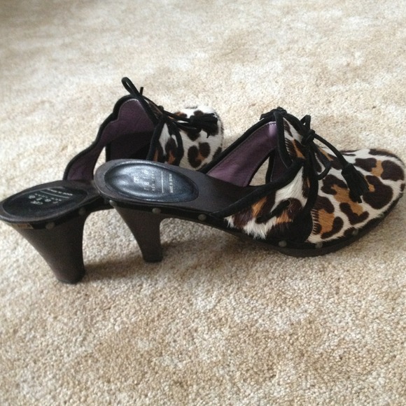 Sold - Picture 3 of 4