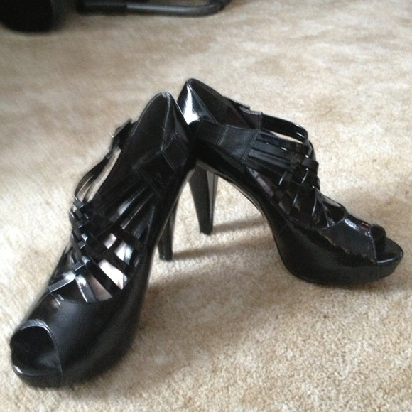 Sold - Picture 3 of 4