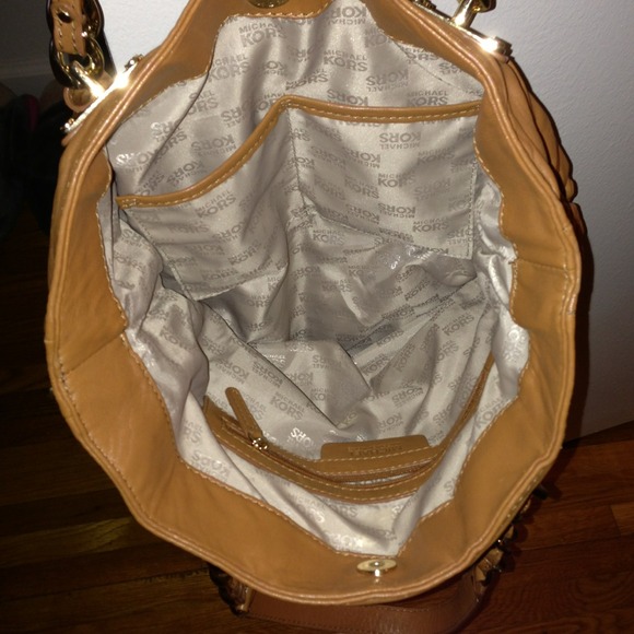 REDUCED!  Authentic Michael Kors handbag used - Picture 3 of 7