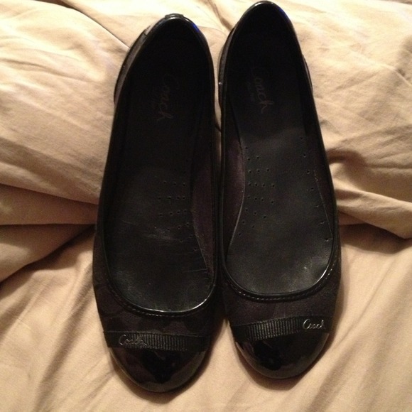 Authentic Coach black flats