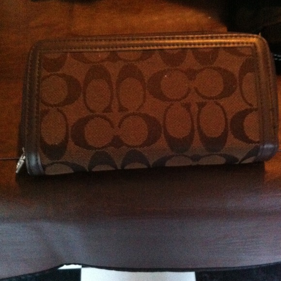 Wallet from purse party ...