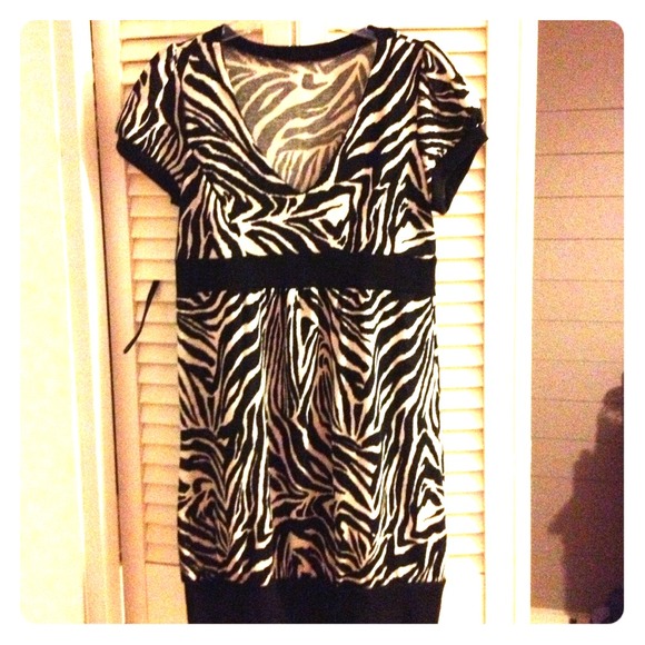 📦💯Traded💯📦Zebra Print large  dress