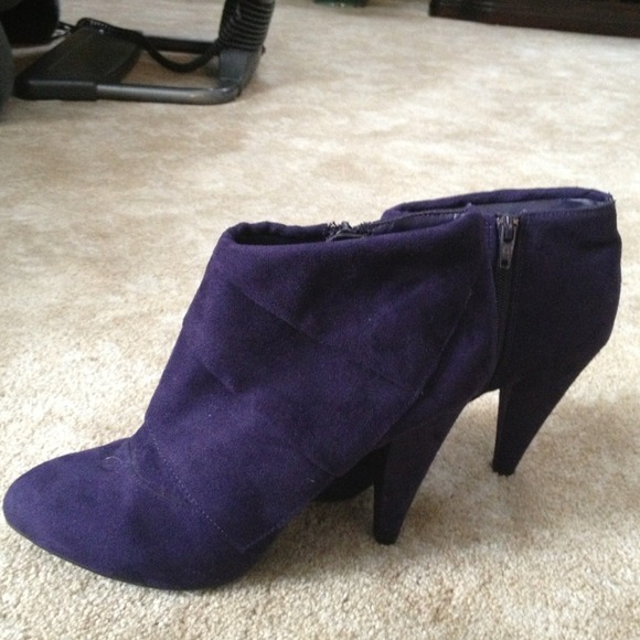 Sold - Picture 2 of 4