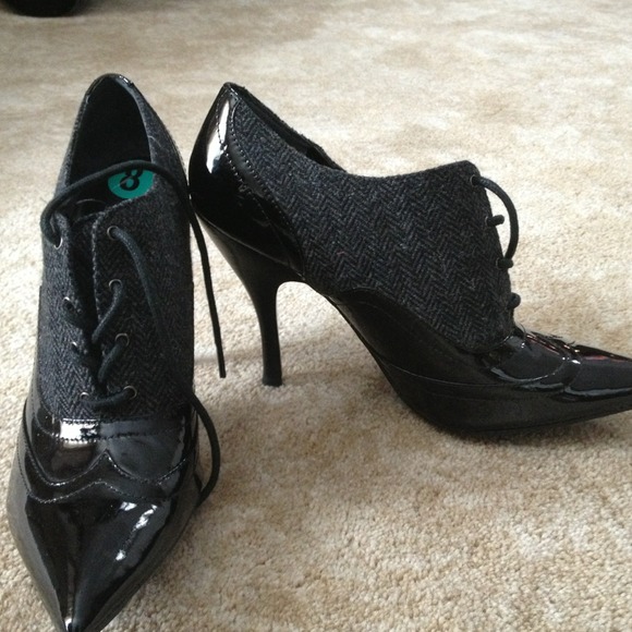 Sold - Picture 3 of 3