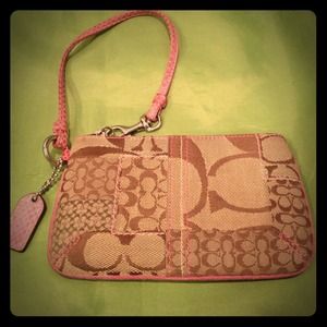 PRICE REDUCTION💫 authentic Coach wristlet