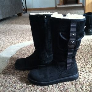 Black Uggs