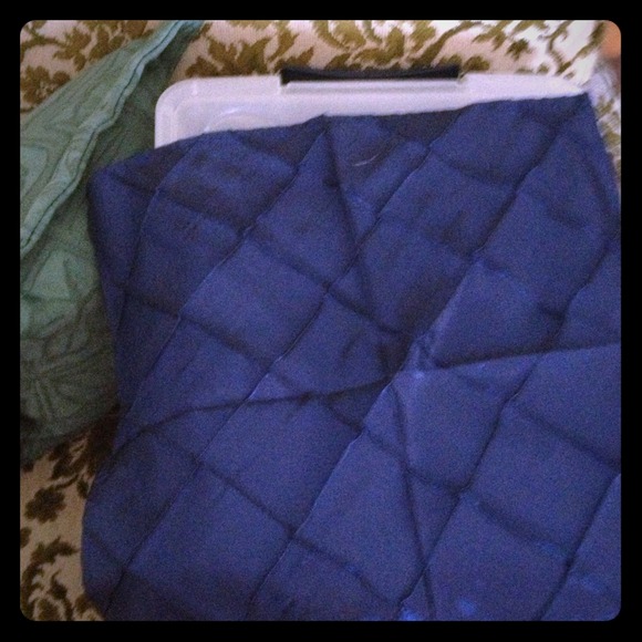 Blue pin tuck silk napkins!
