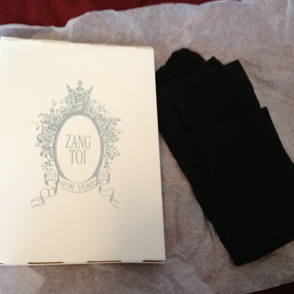 Zang Toi Legwear
