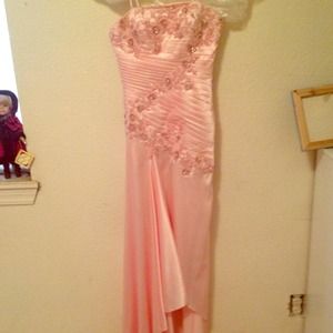 Long light pink prom dress!! Prom is getting close
