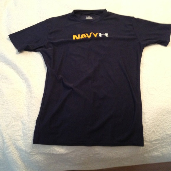 SOLD Under Armour NAVY work out top