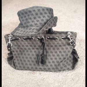 👠ON HOLD👠 REDUCED-Dooney &Bourke w/matching Hat!