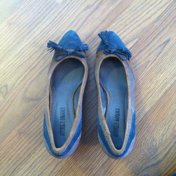 SOLD!!!!!PRICE CUT!!!! Never been worn wedges!