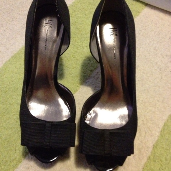 Black bow heels