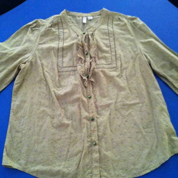 Mid sleeve shirt