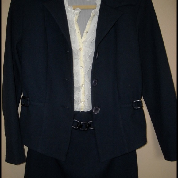 Navy jacket & skirt w/ cute waist detail - Picture 4 of 4