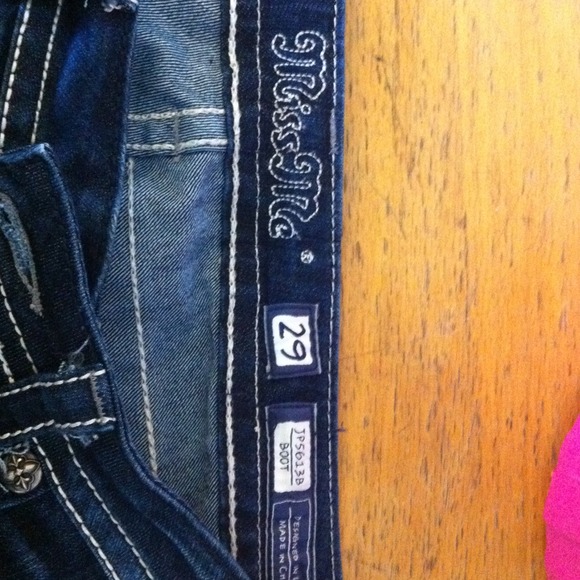 Miss Me Jeans. - Picture 2 of 4