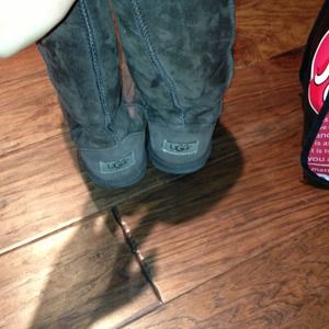 Uggs!! Brown cute