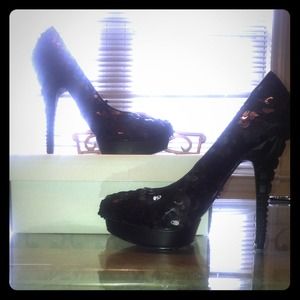 Rachel Roy Black Sassy Platform Heels
