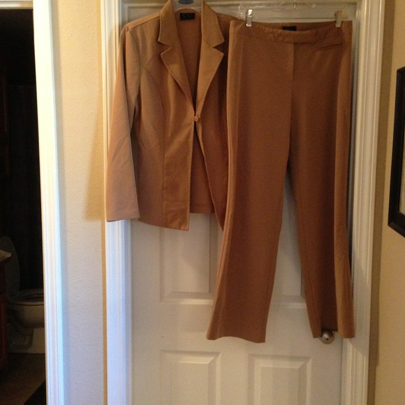 Beige pants suit with blazer