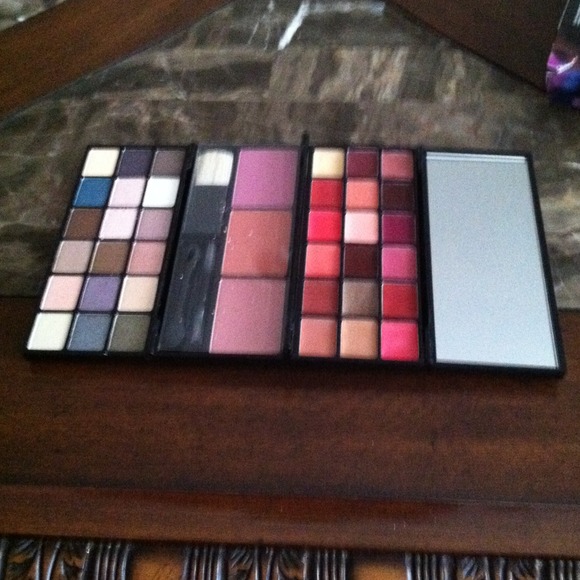 Color Palette From Avon