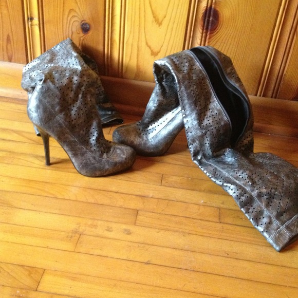 Sold - Picture 2 of 2