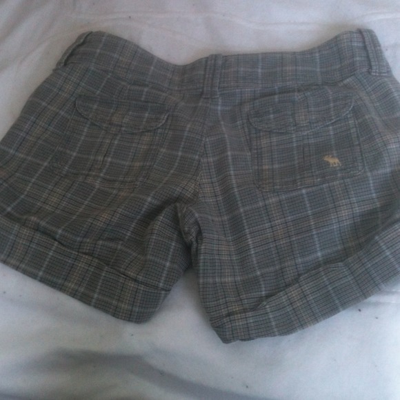 Plaid Abercrombie and Fitch trouser shorts! - Picture 2 of 4