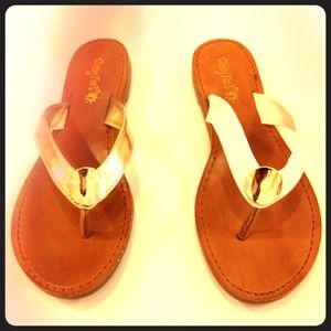 "Sunny Feet" thong sandals.