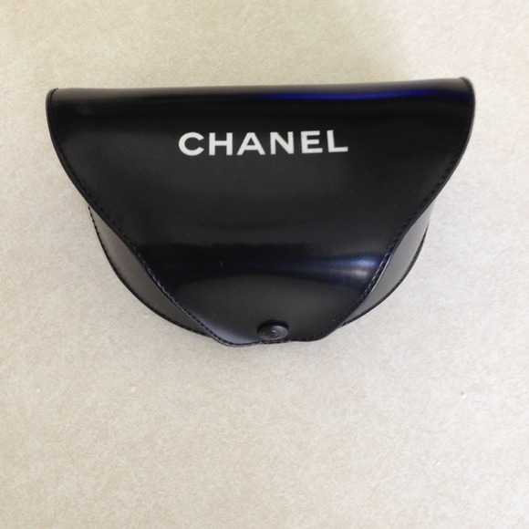 Sold!!!!Chanel Sunglass Case😎