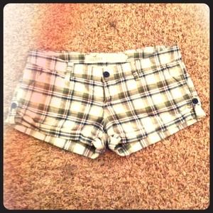 Plaid hollister shorts